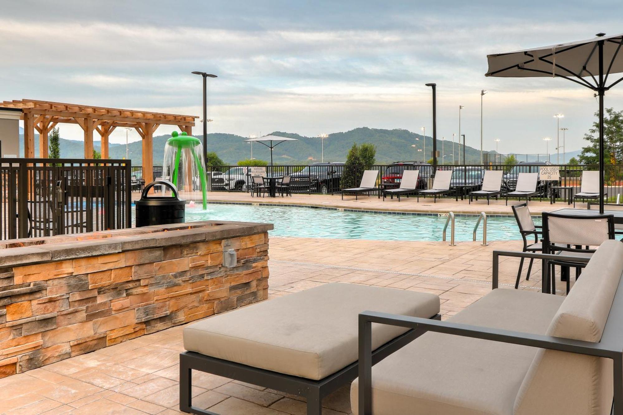 Staybridge Suites Pigeon Forge - Smoky Mtns By Ihg Eksteriør bilde