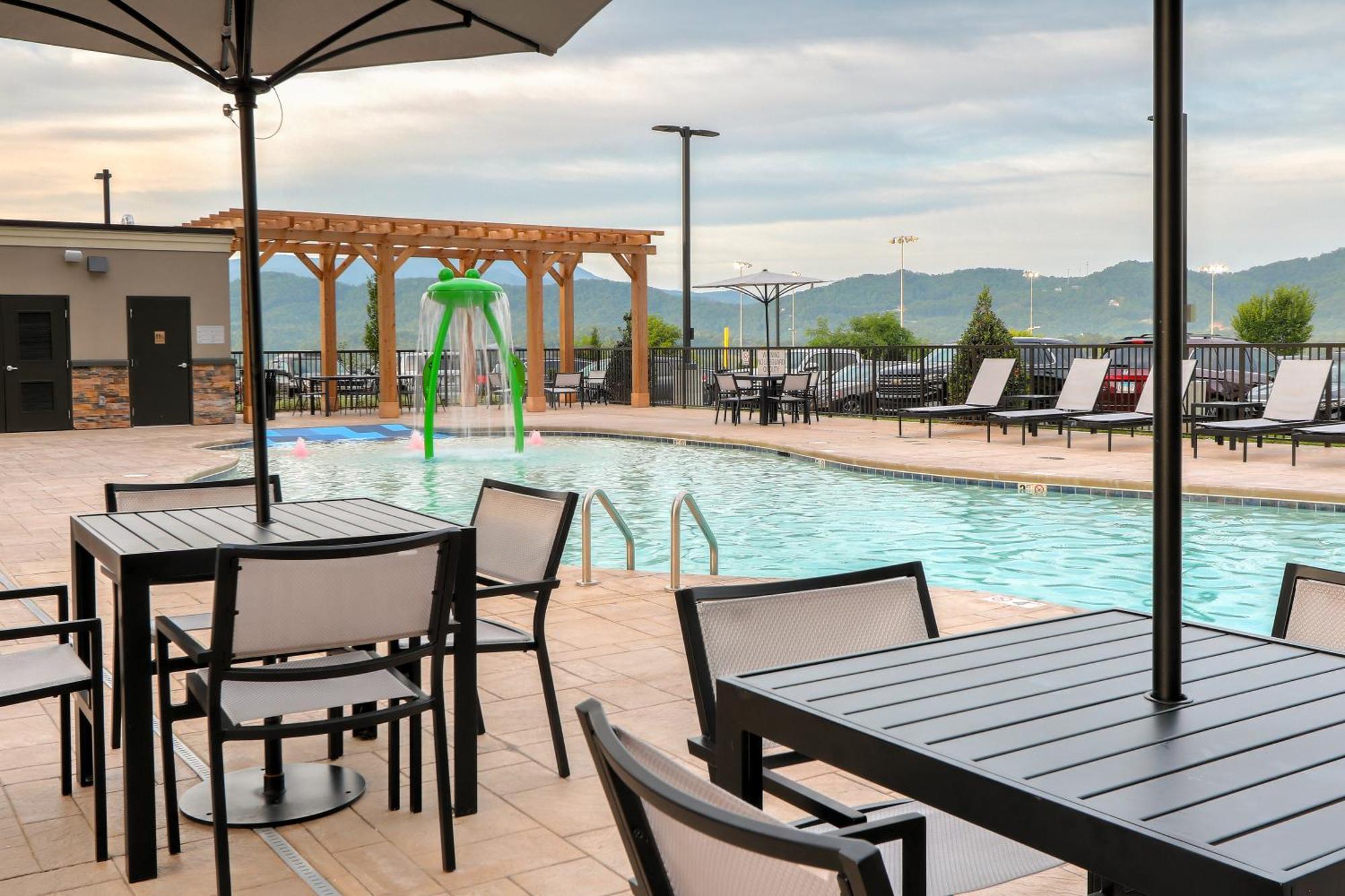 Staybridge Suites Pigeon Forge - Smoky Mtns By Ihg Eksteriør bilde